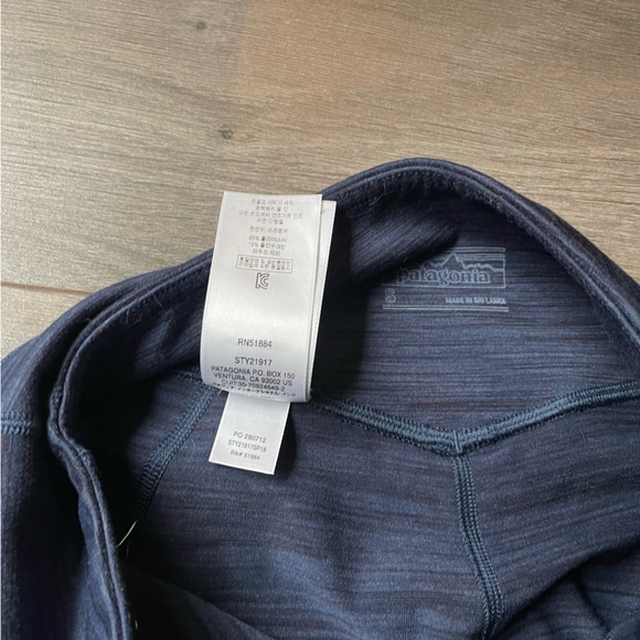 Patagonia Blue Centered Crop Legging - Picture 4 of 10